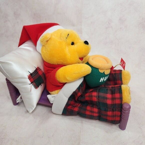 Large Talking Winnie the Pooh in Bed Disney Christmas Vintage Rare - Picture 1 of 10
